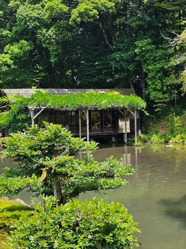 金澤｜兼六園茶亭建築〔夕顏亭與伯牙絕琴的手水鉢〕