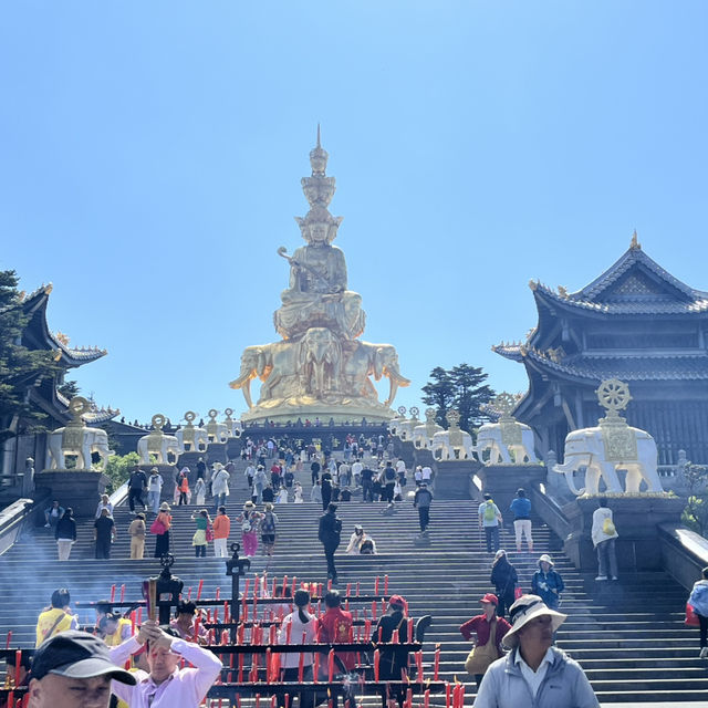 🏔️ Everything You Need to Know About Visiting Mount Emei 峨眉山 – Don’t Go Without Reading This First