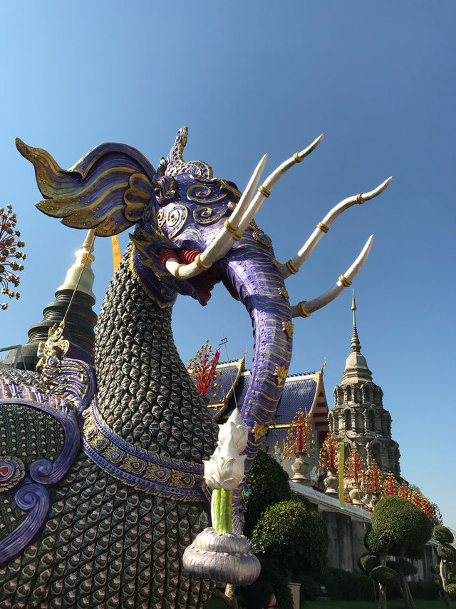 วัดเด่นสะหรีศรีเมืองแกน วัดสวยที่ห้ามพลาด