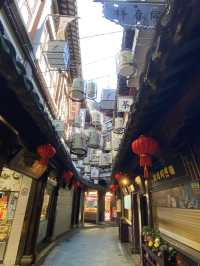 晚上金光璀璨的豫園，早上該去嗎？