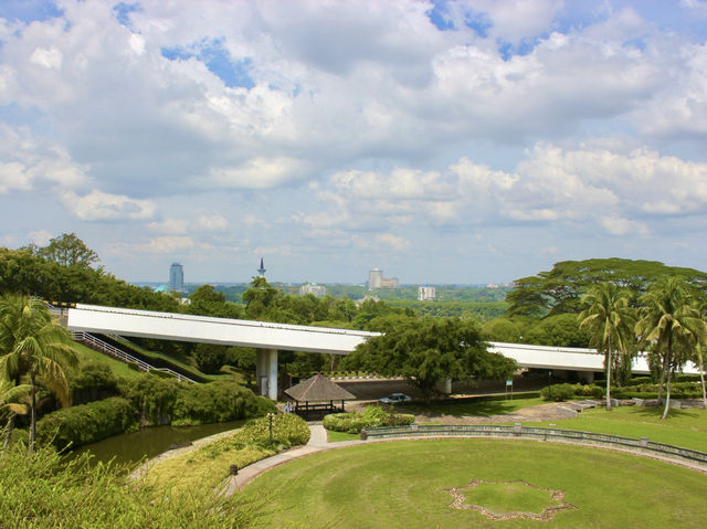 🧭 Two Museums, One City: History & Whiskers in Kuching