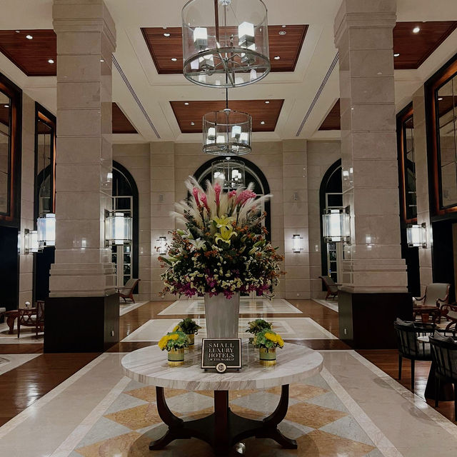 Colonial Elegance and Seaside Reverie