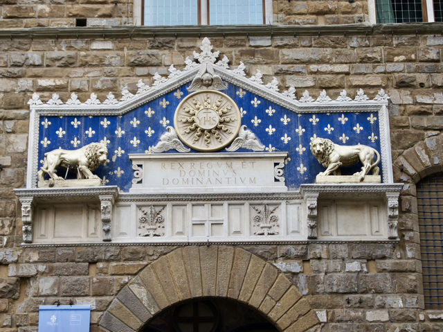 🌟 Loggia dei Lanzi – An Open-Air Gallery That Took My Breath Away