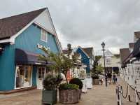 Designer Deals in a Charming Setting