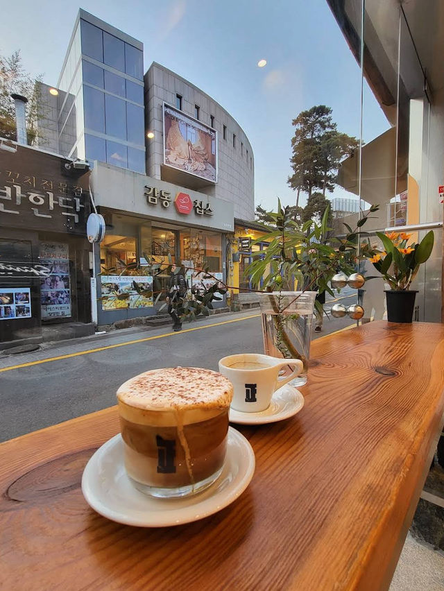 Jeongdok Café