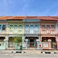 レトロとモダンが交差する、色彩の宝箱「Katong」へ🇸🇬