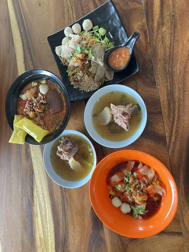 ก๋วยเตี๋ยวป๊อกป๊อกนายหงวน สาขาบางแสน