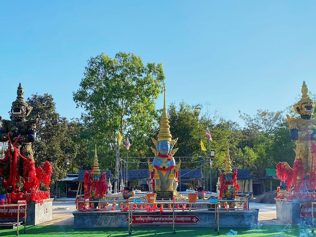 สายมูห้ามพลาด! จุดสักการะท้าวเวสสุวรรณโณ