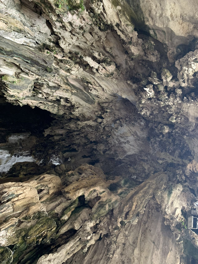 🕉️ Batu Caves: A Stairway to Color and Spirit