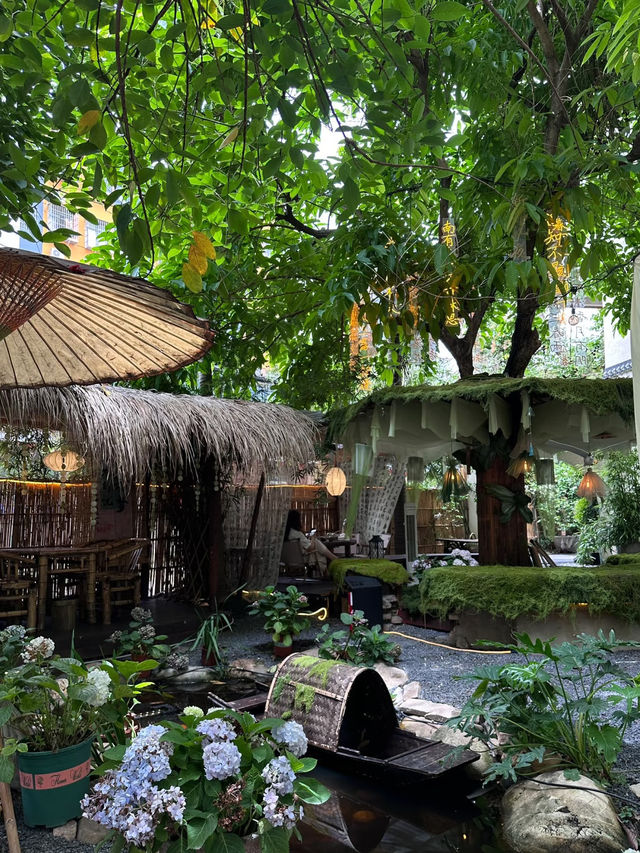 Hidden Garden Retreat in the Heart of Shenzhen 🌸📷