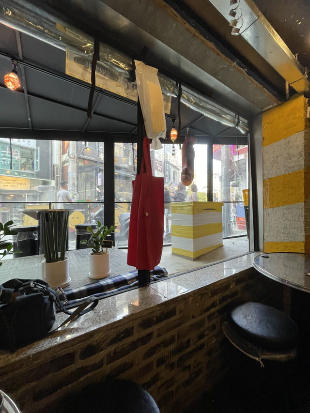 🇰🇷 Pighocks Hongdae 