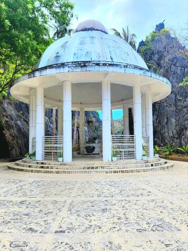 Matinloc Shrine: A Peaceful Stop in El Nido