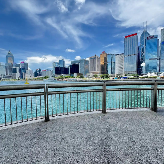 Junk Boat Cruise on Victoria Harbour – Heritage & Glam Winds