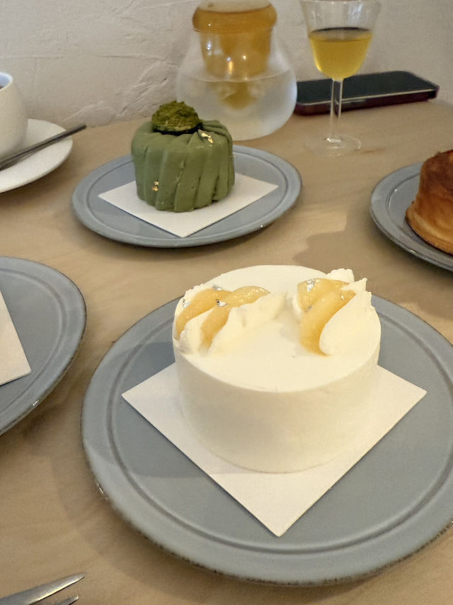 🇭🇰 R E L I V E  P A T I S S E R I E 🍑🎂🍵