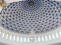 Masjid Sultan Salahuddin Abdul Aziz Shah: The Blue Mosque of Malaysia 🕌✨