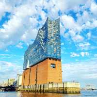 Experiencing the Iconic Elbphilharmonie Hamburg