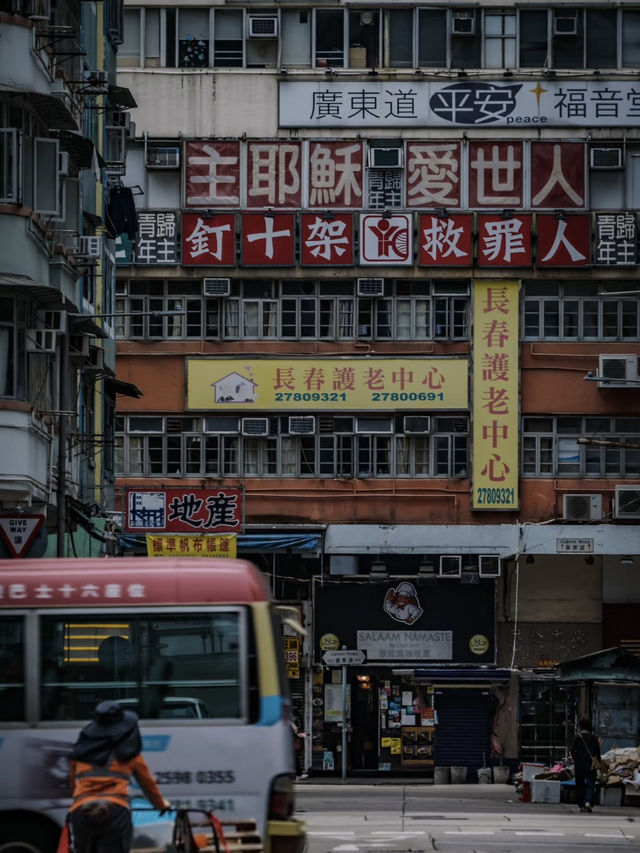 🍜🛍️ Mong Kok Madness — Where Hong Kong Truly Comes Alive! 🌆🔥