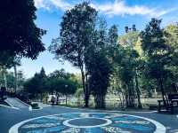 「一座城市的綠肺,是旅人最自然的休憩所。」
