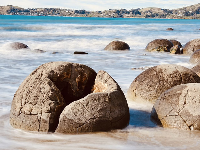 Stones from the Sea: My Solo Trip to the Moeraki Boulders