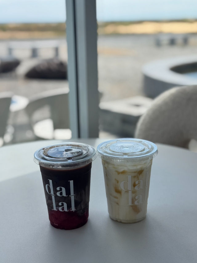 คาเฟ่ริมทะเลปัตตานี Dallal cafe 