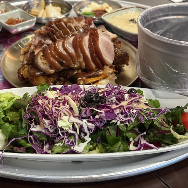 「豬腳好食,配菜麻麻🙈」 「豬腳好食,配菜麻麻🙈」