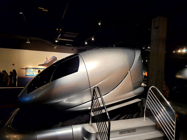 첨단 과학과 놀이가 결합된 캘리포니아 과학센터  