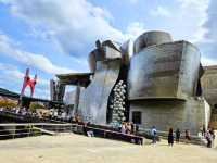畢爾包 | 古根海姆美術館 Guggenheim Bilbao Museoa：收藏當代藝術的聖殿