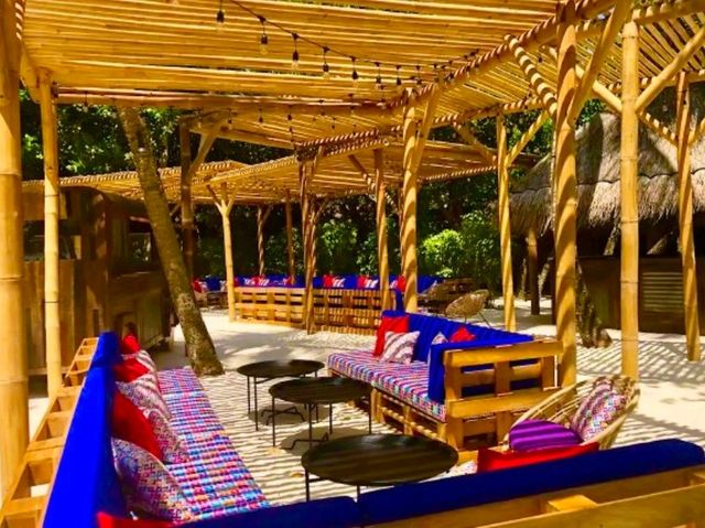 Constance Moofushi — The Art of All-Inclusive Perfection