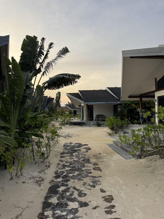 You & Me Resort -Beach Path Dream🌅