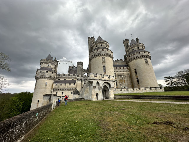 法國 🇫🇷 皮耶楓城堡 Château de Pierrefonds｜電影感滿滿的中世紀要塞