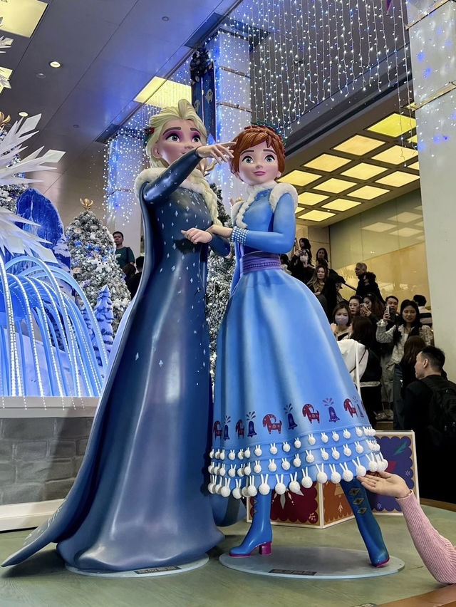 Urban Heart, Holiday Soul: Harbour City's Communal Canvas 