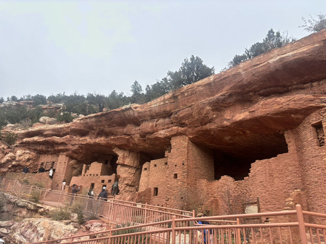 岩壁之下的人類足跡——Manitou Cliff Dwellings 岩壁之下的人類足跡——Manitou Cliff Dwellings