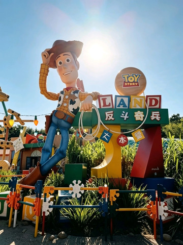 Toy Story 5 | The Ultimate Guide to the Toy Story Carnival. | Trip