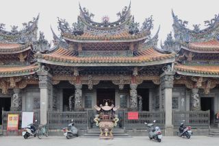 How to get a free tour in Taiwan?