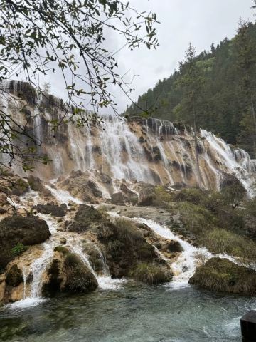 Momen Tak Terduga yang Membuat Air Terjun Nuorilang Istimewa