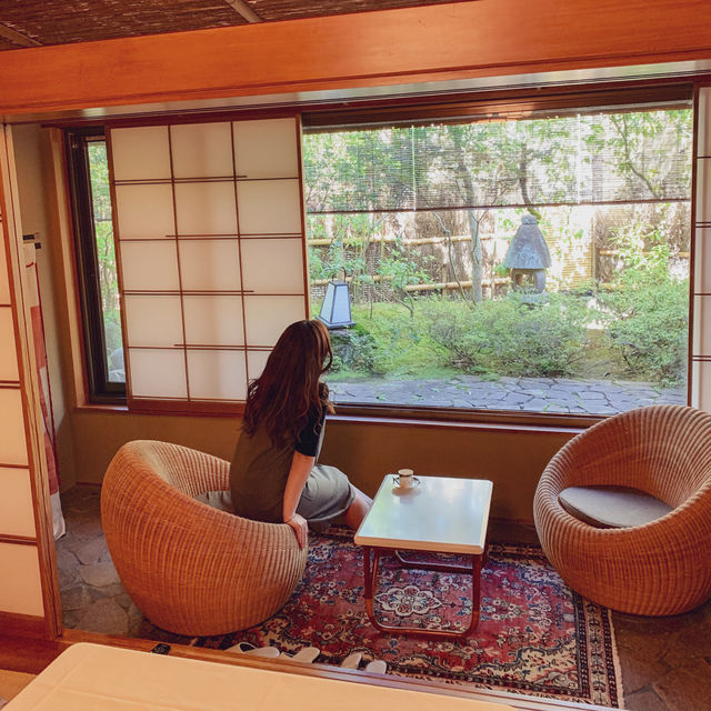 【日本を代表する名旅館】数寄屋造りの大人の隠れ宿