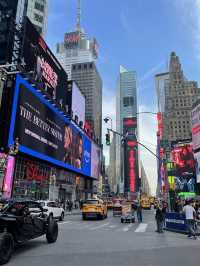 Concrete Jungle that never sleeps! Oh Hello New York, land of great dreams!