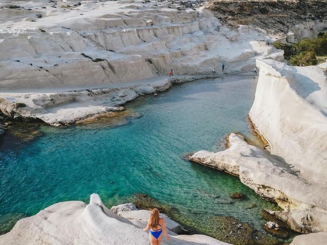 Sarakiniko Beach Milos 🏖️