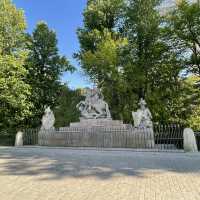 【ポーランド🇵🇱/ワジェンキ宮殿と美しい庭園】