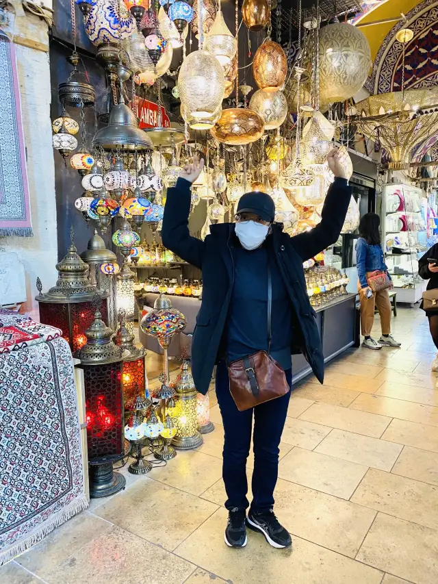 Finding Gems at Istanbul’s Grand Bazaar 