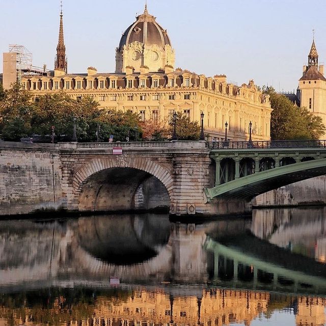 Exploring the Seine's Enchanting Banks