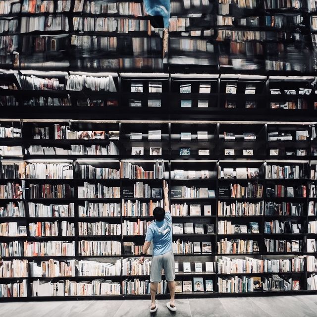 Tsutaya Books 📚 Bukit Jalil 🇲🇾 At Pavilion
