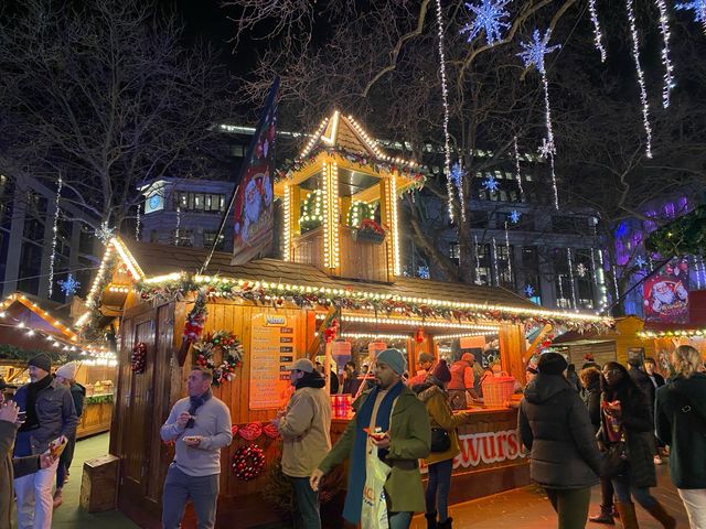 🎄Leicester Square's Christmas Market Delight