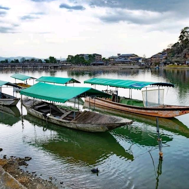 🛶保津川遊船碼頭🛶湖上泛舟享受嵐山的明媚風光🏞