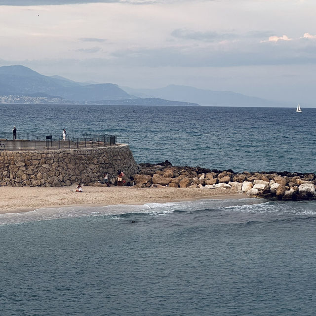 Catching a sunset at Antibes beach!