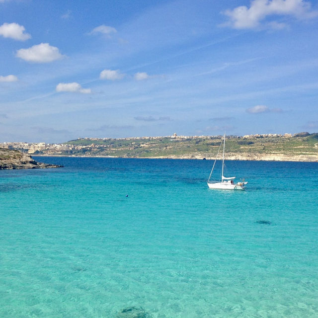 A blue lagoon like you’ve never seen!