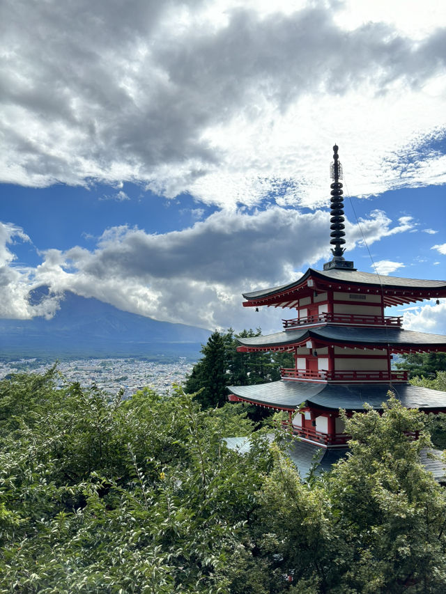 Mount Fuji is not so easy to catch! But this iconic Fuji viewing spot is still worth it