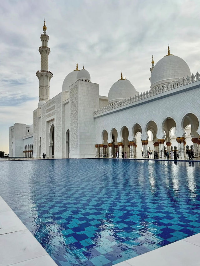 Sheikh Zayed Grand Mosque- Abu Dhabi