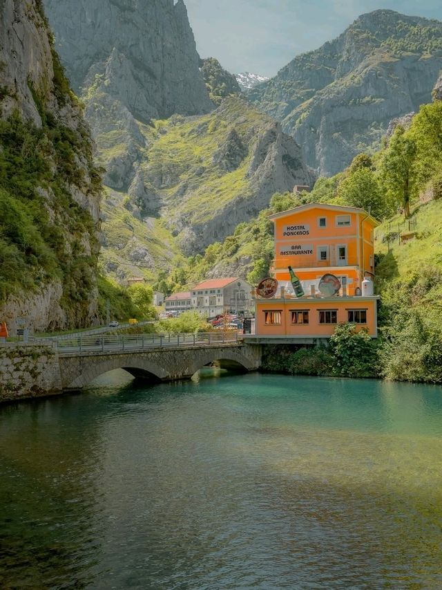 🌄 Asturias: Spain’s Green Paradise of Mountains and Sea 🇪🇸✨