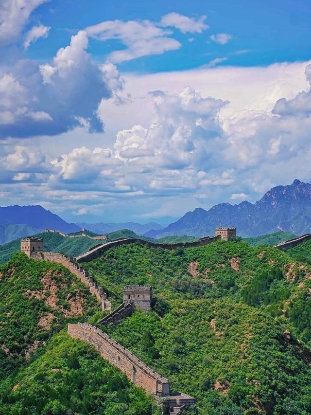 🧱 Stone and Sky – Jinshanling Great Wall, China